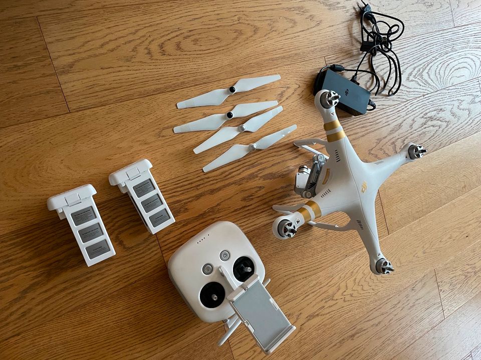 DJI Phantom 3 Professional Drone - gebraucht in Kiel