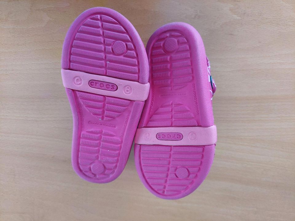 Crocs Badeschuhe Aquaschuhe Mädchen  Gr 23-27 in Mülsen