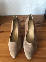 Pumps in beige, samtig, Gr. 40, von Gerry Weber Berlin - Steglitz Vorschau