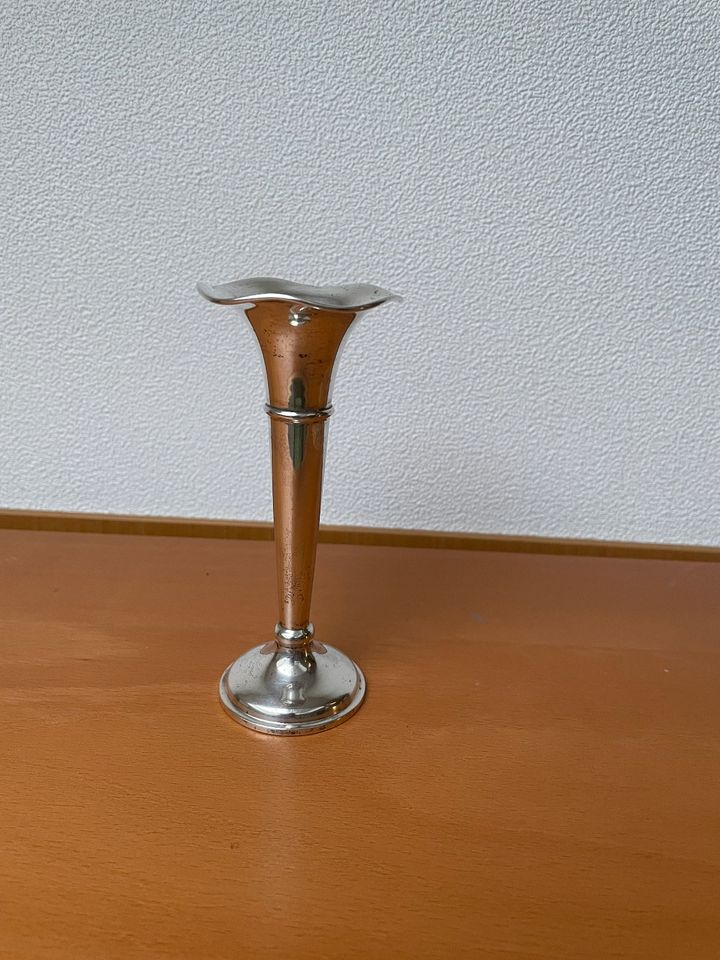 Kleine silberne Vase / Silbervase (holländisches Silber 833) in Nettetal