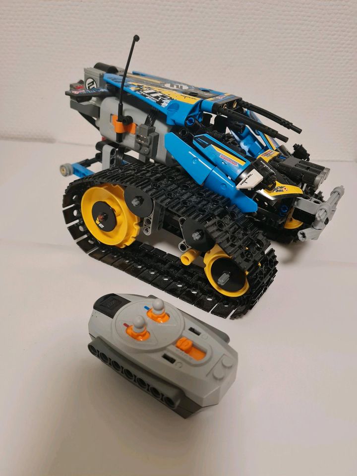 Lego Technic 42095 Stunt Racer in Elbtal