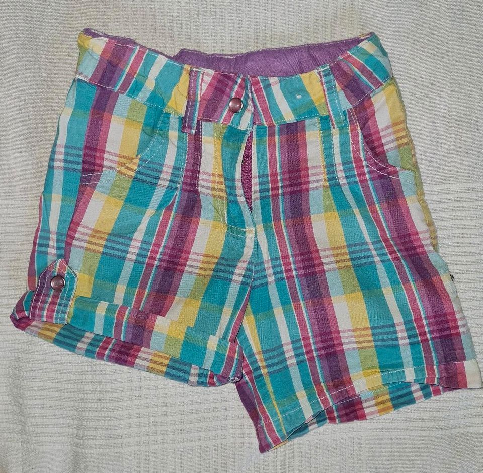 Mädchen: Shorts in Gr. 92/98 in Haselbachtal