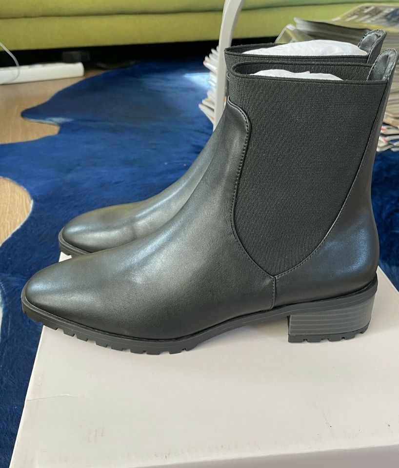 Schöne Schuhe Stiefeletten schwarz NEU Gr.39 in Lippstadt