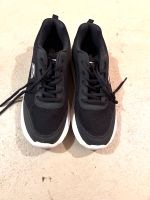 Slazenger Sneaker Turnschuhe schwarz 42 Nordrhein-Westfalen - Grevenbroich Vorschau