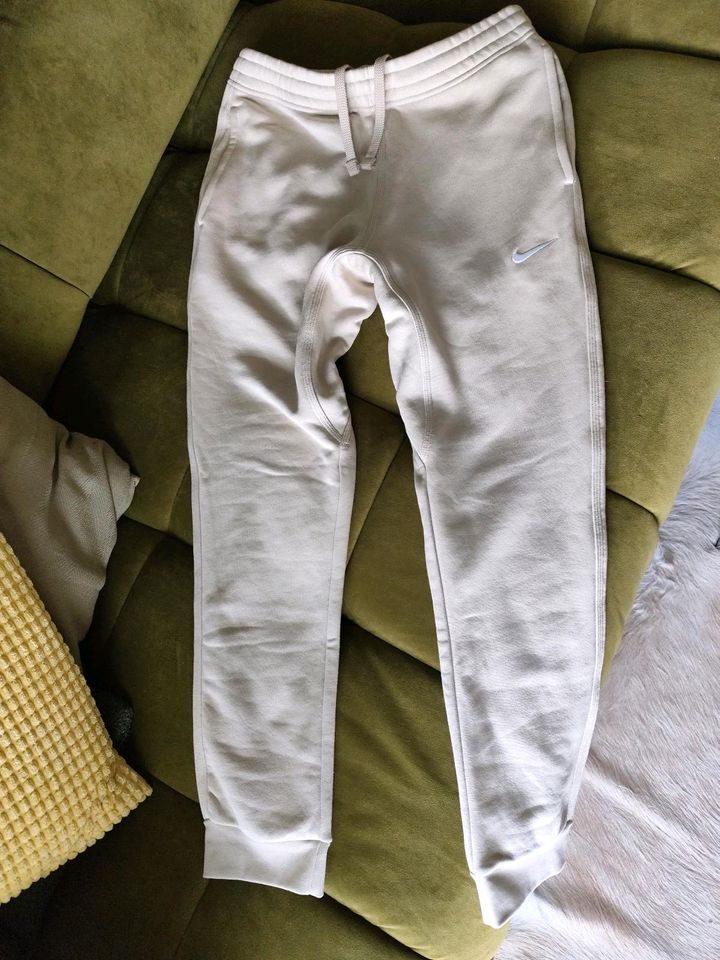 Nike jogger M beige neu unisex in Freiburg im Breisgau