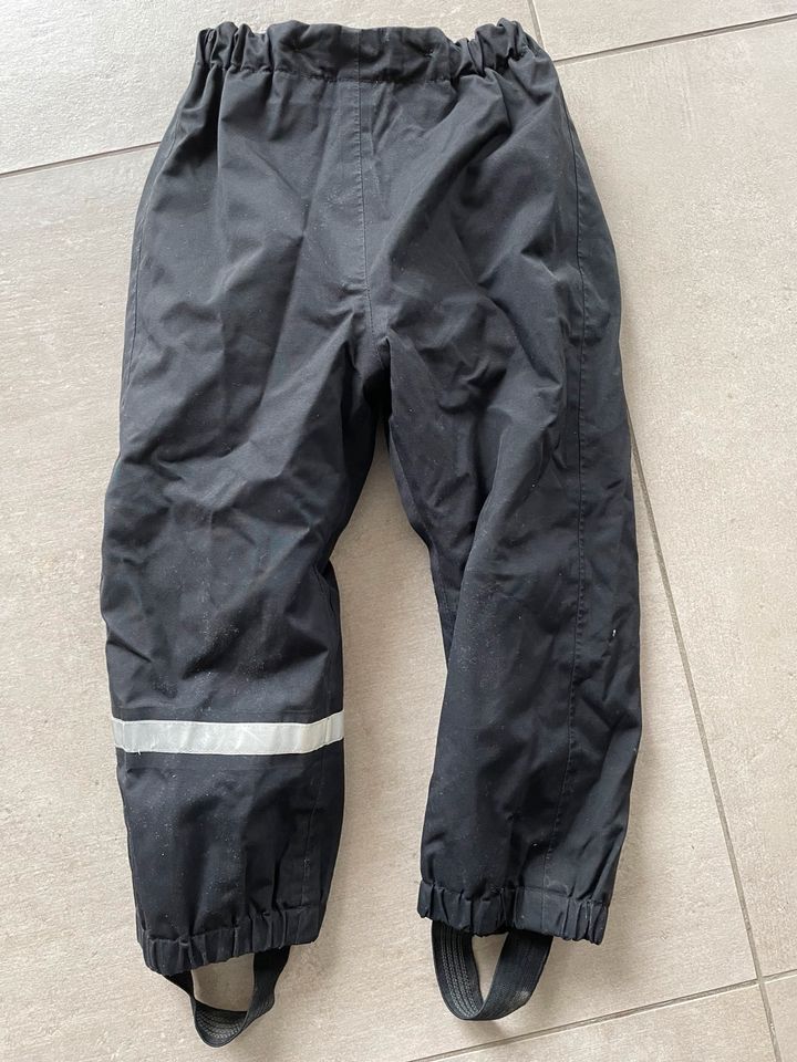 Hardshell-Buddelhose H&M Gr.98, schwarz, sehr gut in Steinhagen