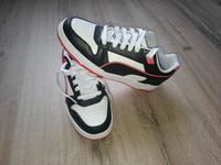 TOP neuw. weiß-schwarz-rote Puma Sneaker Gr. 38,5 Leder RBD Game Kiel - Meimersdorf-Moorsee Vorschau