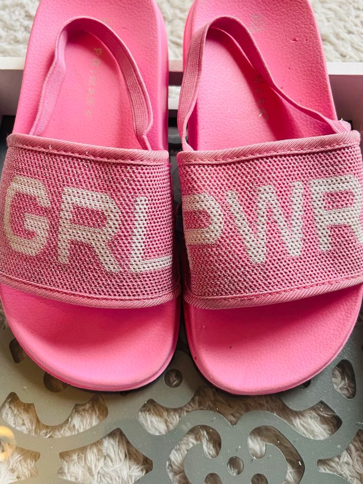 GIRLPOWER Sandalen Glitzer rosa Größe 30/31 in Bornhöved