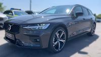 Volvo V60 B4 Ultra Dark Pano B&W HUD ACC BLIS Sport 19 Hessen - Bad Vilbel Vorschau