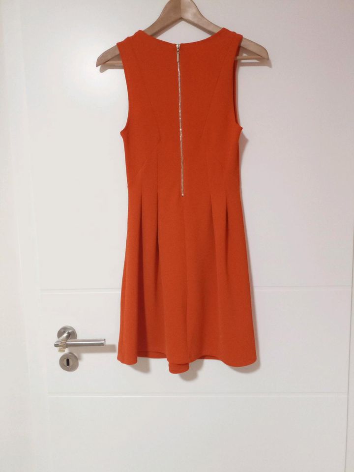 Tolles Kleid Gr. XS, orange in Osnabrück