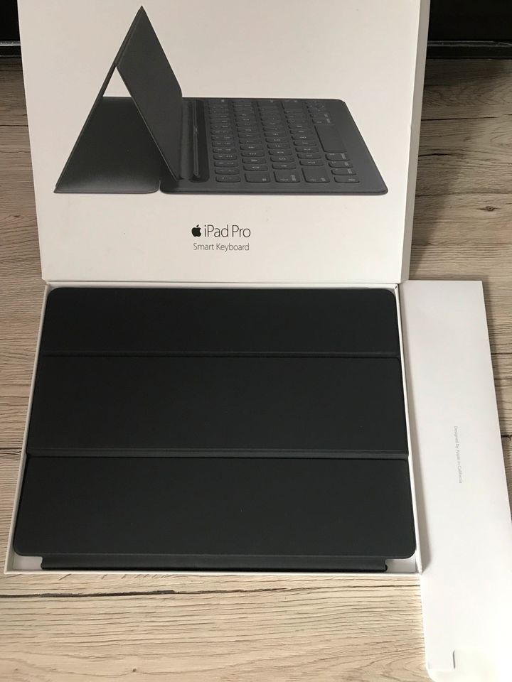 iPad Pro Smart Keyboard in Köln