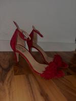 Kmb Pumps / High Heels, rot, mit Fransen, Gr. 40 Sachsen-Anhalt - Barneberg Vorschau