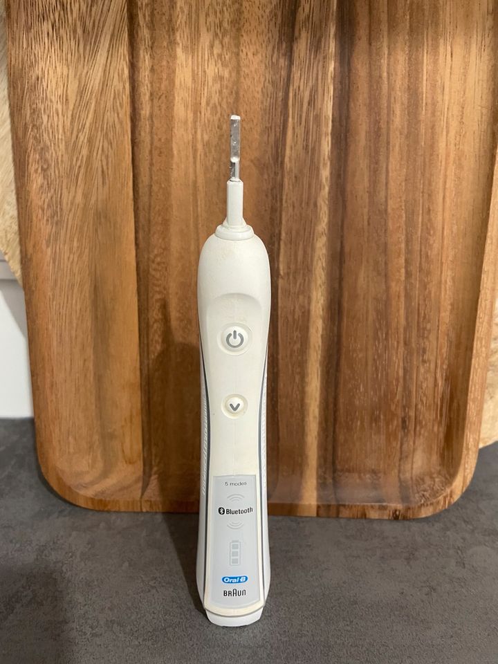 Oral B elektrische Zahnbürste 2x in München