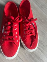 Sneaker superga in rot NEU Nordrhein-Westfalen - Menden Vorschau