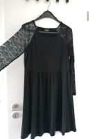 Hübsches schwarzes Kleid mit Spitze Gr. 44 Baden-Württemberg - Herrenberg Vorschau