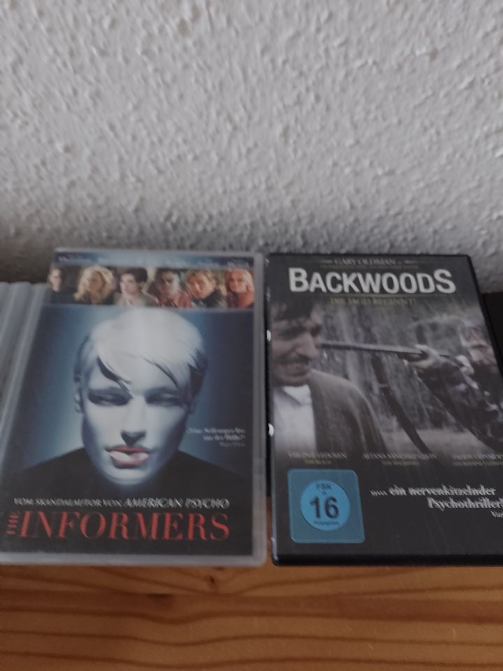 2 DVDs The Informers + Backwoods Die Jagd beginnt Amber Heard in Berlin