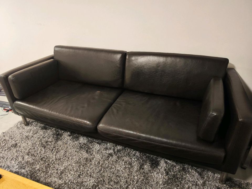 Couch zu verschenken echtes Leder in Leverkusen