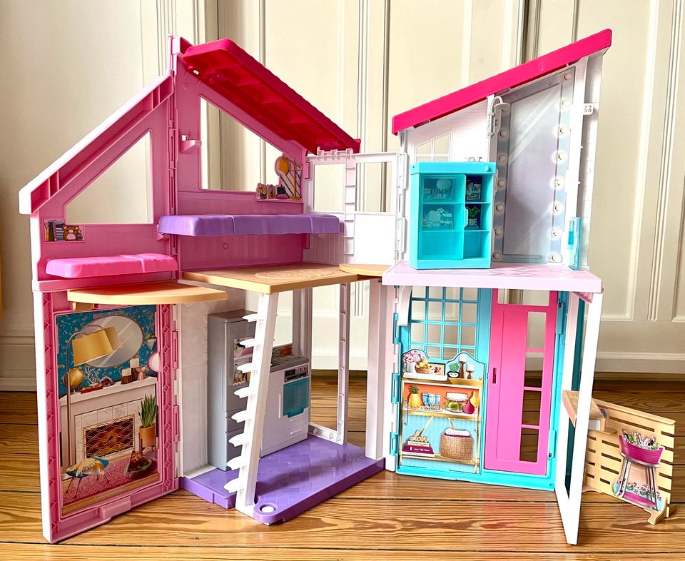 Barbie Malibu House Haus mit OVP in Hamburg