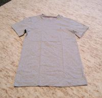 Tommy Hilfiger Shirt T-Shirt grau Gr. 152/164 Bayern - Klingenberg am Main Vorschau