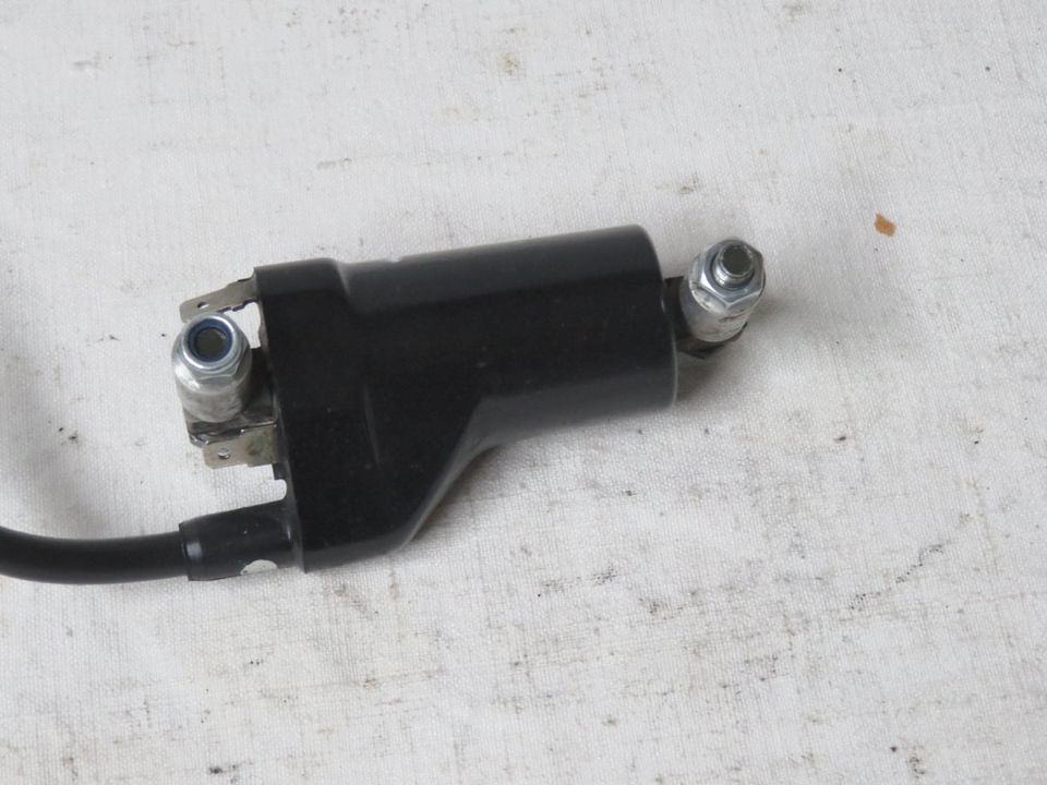 Suzuki GS500E  GM51B Zündspule rechter Zyl mit Kerzenstecker in Wachenheim Rheinhessen