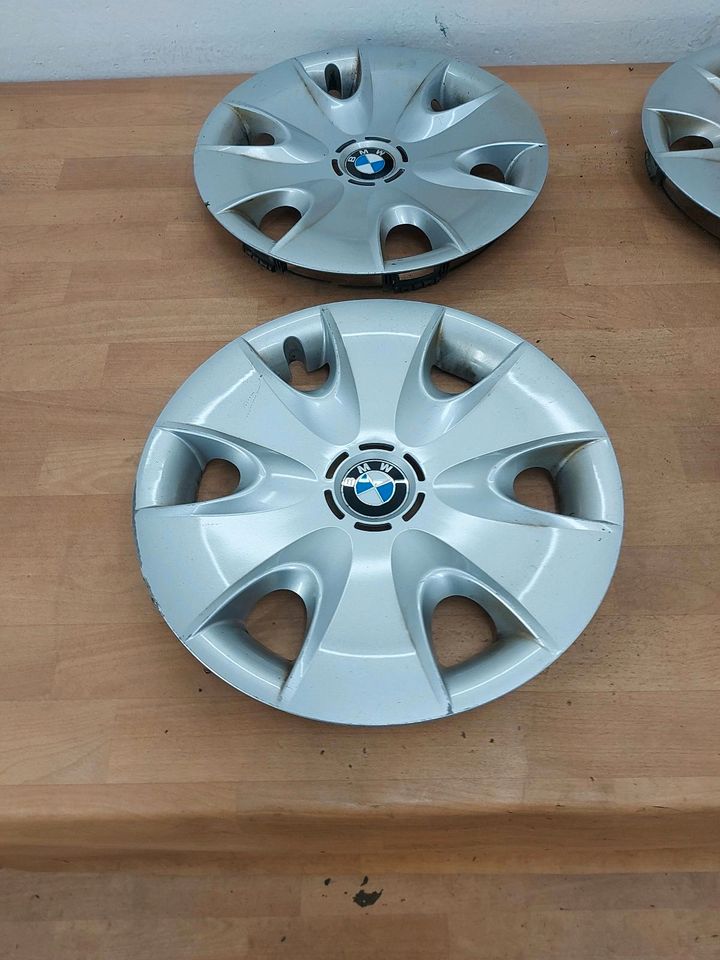 Radkappen BMW 16 Zoll 6762654 E81 E82 E87 E88 in Ennepetal