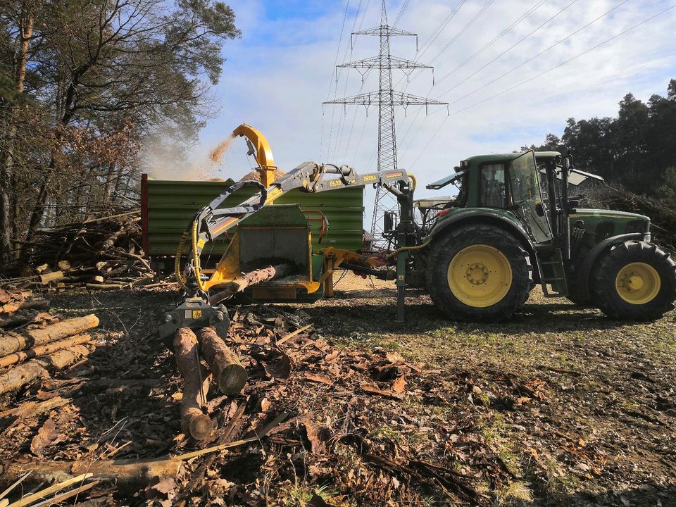 Hacker, Lohnhacken, Hackschnitzel, Holz,Holzhacken in Pleinfeld