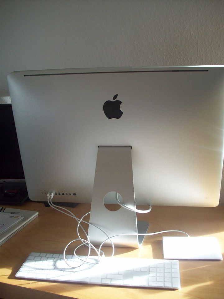 Apple iMAX OSX Version 10, 9.5 /  27 Zoll Monitor in Korbach
