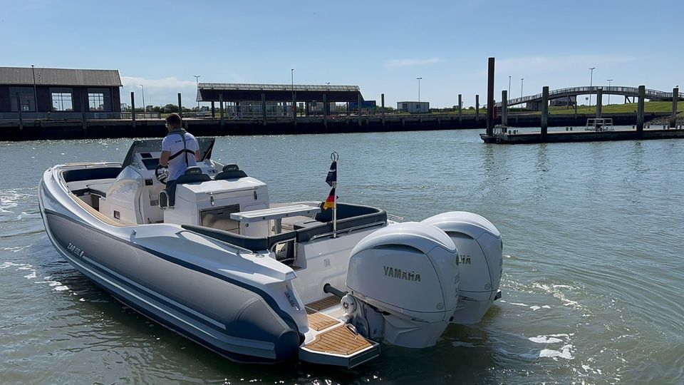 ZAR 85 SL SPORT LUXURY VORFÜHRBOOT - ZARFORMENTI  ** Sofort LB in Schortens