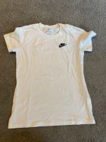 Nike T-Shirt Damen Nordrhein-Westfalen - Gütersloh Vorschau