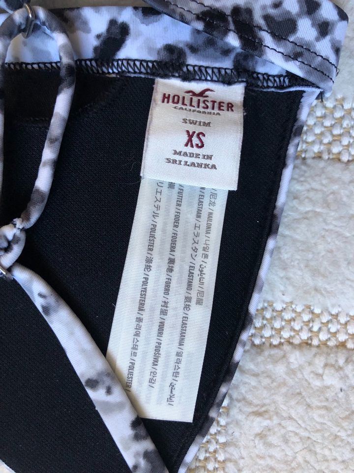 Bikini Top Hollister XS schwarz/weiß in München