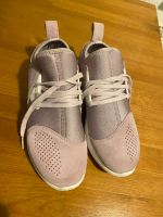 Nike Flieder Sneaker NEU Gr. 38 Dresden - Dresden-Plauen Vorschau