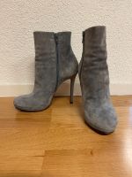 Stiefeletten von Christian Louboutin neuwertig Berlin - Wilmersdorf Vorschau