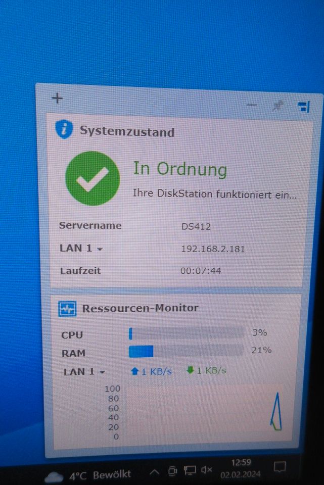 PLST06: 1 SYNOLOGY NAS DS412+ 2x 4TB 1GB RAM 2x leer in Plauen