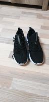 Tolle Herren Sneaker Schwarz Größe 43 Top Zustand Nordrhein-Westfalen - Gelsenkirchen Vorschau