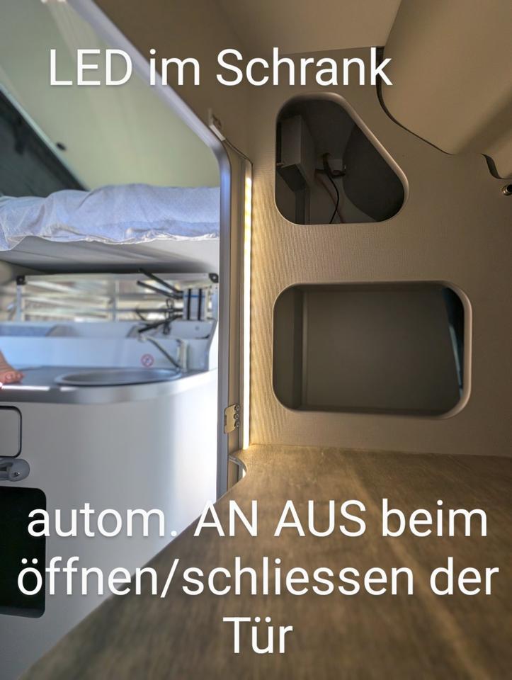 Doggie-Mobil: Ford Nugget Aufstelldach mit 2 grossen Hundeboxen in Grafrath