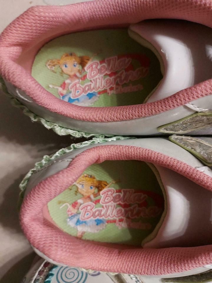 Set ! Tolle Skechers Schuhe Gr. 36 Ballerina und Sneaker in Rendsburg