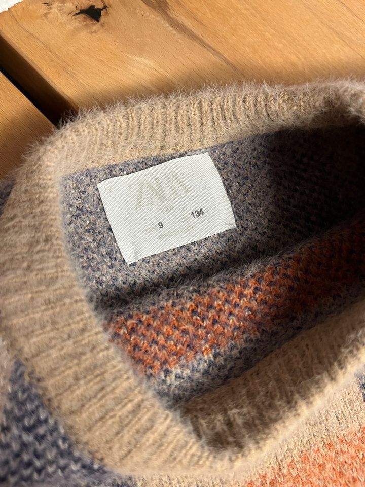 Zara Pullover novacheck 134 kuschelweich ❤️ in Rimpar