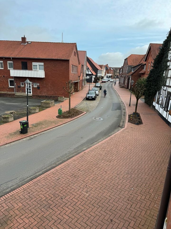 Große 2-Zimmer-Wohnung im Zentrum von Stolzenau zu vermieten in Stolzenau