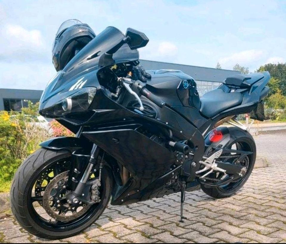 Yamaha R1 rn19 in Lich