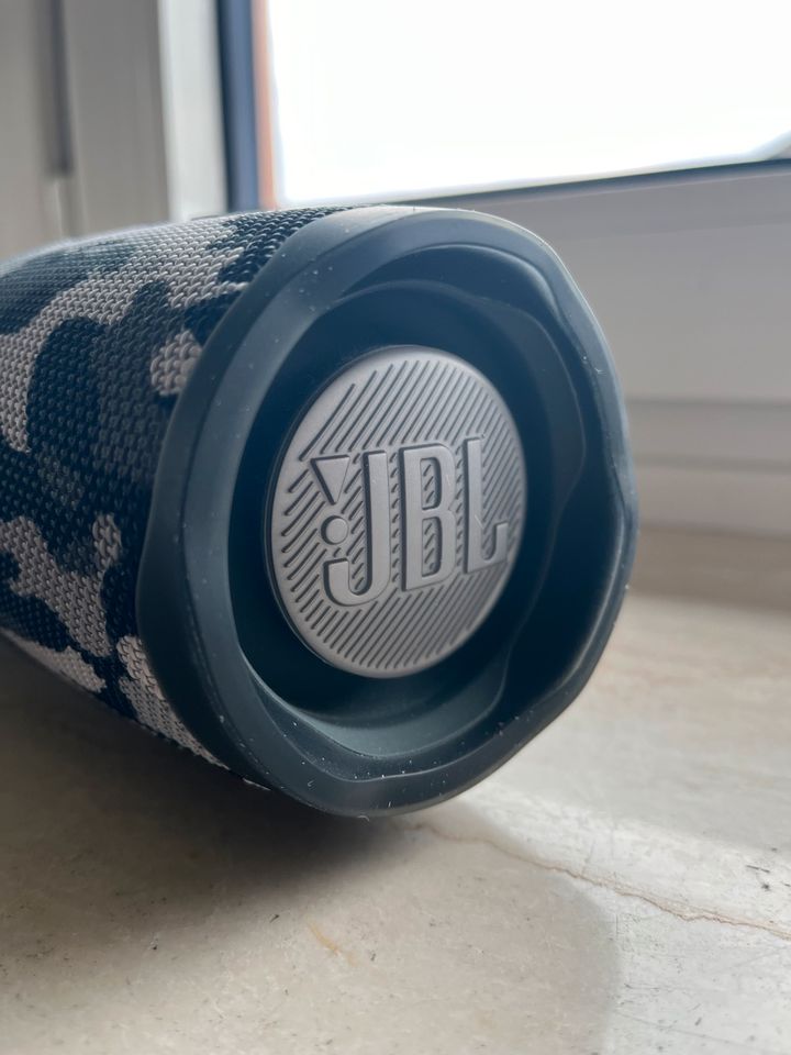 JBL CHARGE 4 in Grafing bei München