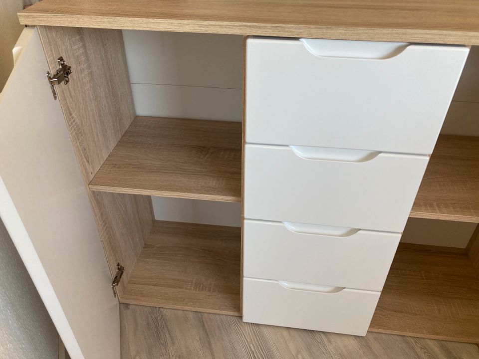 kleiner Schrank / Sideboard in Rostock