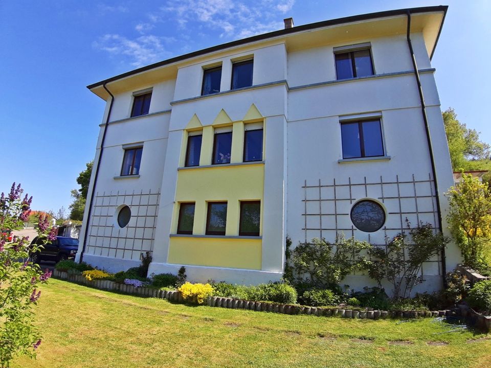 Villa mit zus.Ferienwohnung in Toplage  305 m² WF 1.531 m² Grund in Albstadt