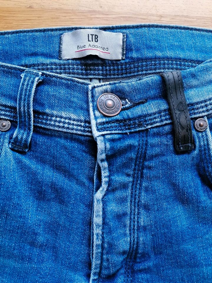 LTB Jeans Corvin Bermuda kurz Gr. S in Großwallstadt