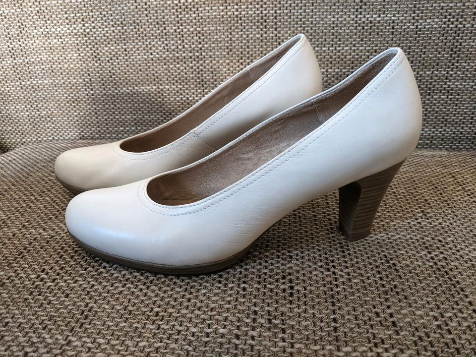 Pumps Schuhe Tamaris Absatz weiß Hochzeit Anlass in Stuttgart