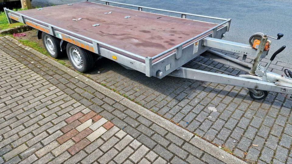 Autotransporter Autoanhänger Mieten in Oberhausen