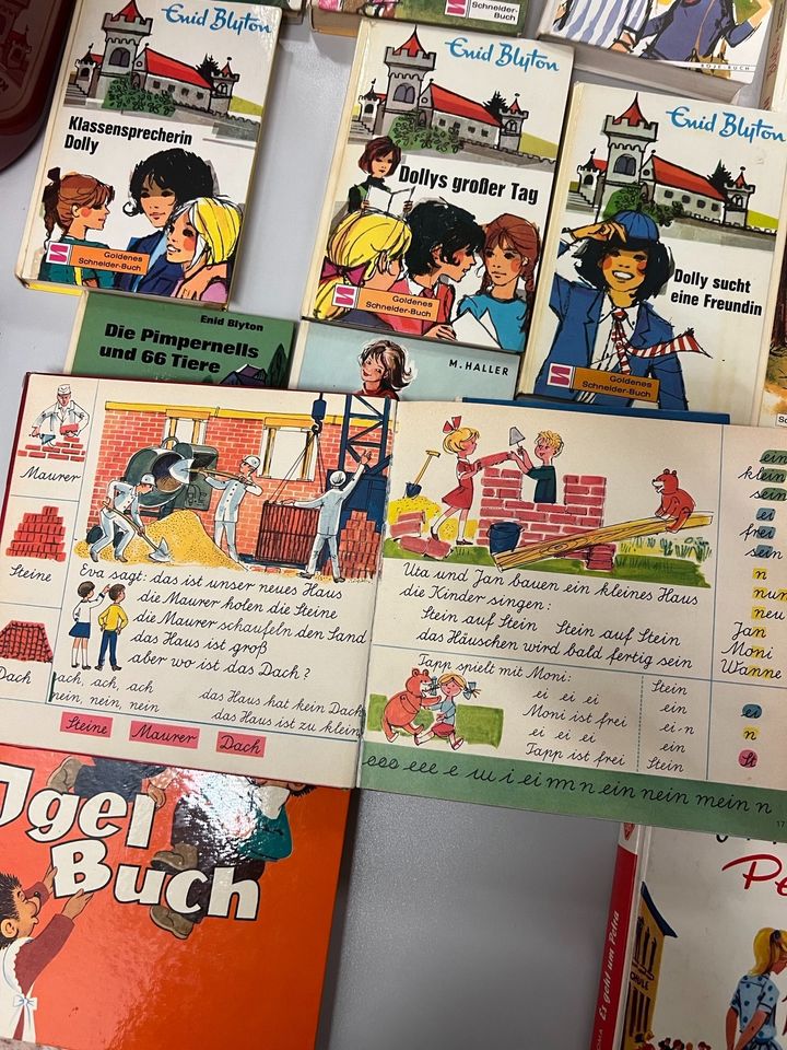 Verschiedene Kinderbücher aus dem 1960 Jahren Vintage Nostalgisch in Mannheim