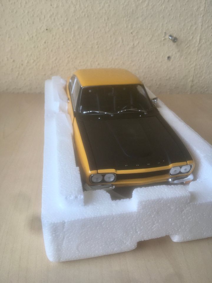 Minichamps Ford Capri 2600 RS 1970 1:18 gelb in Lippstadt