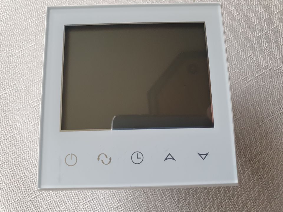 4 X "Smart WiFi Thermostat, Digital Thermostat mit Touchscreen in Gera