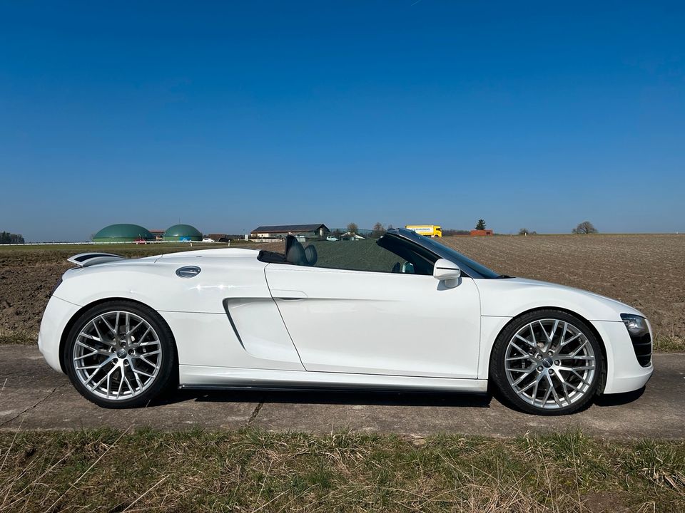 Audi R8 5.2 V10 Spyder / WENIG KM / TOP Historie / Tausch in Geslau