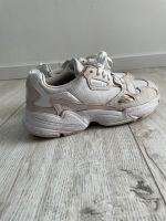 Adidas Falcon Schuhe Sneaker Weiß Beige Sportschuhe Nordrhein-Westfalen - Ahlen Vorschau